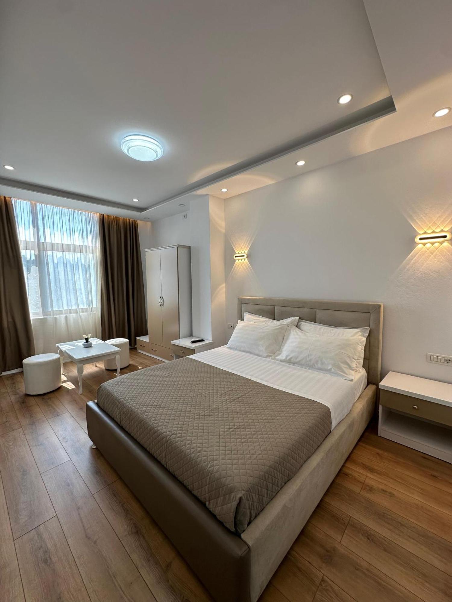 Hotel Arberia Tirana Exterior photo