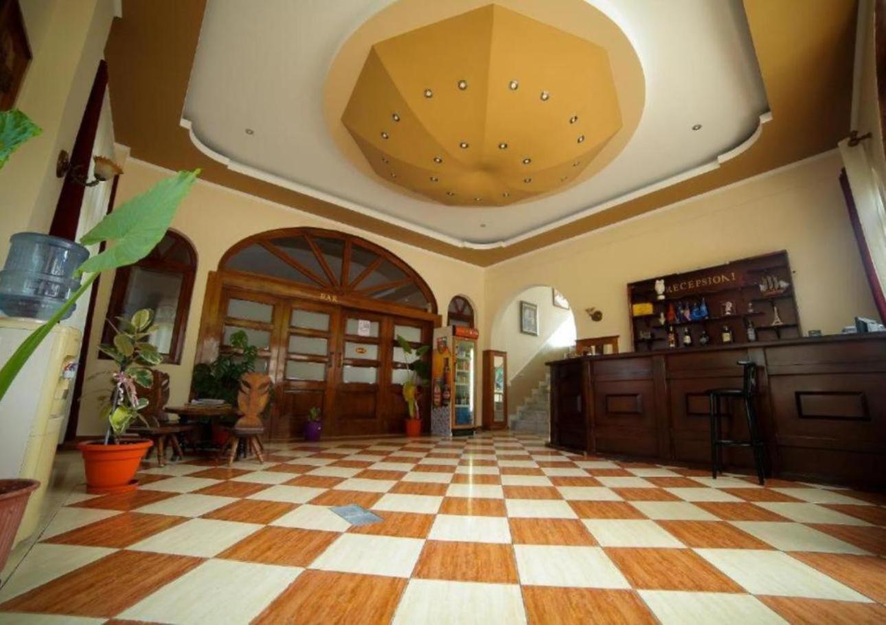 Hotel Arberia Tirana Exterior photo