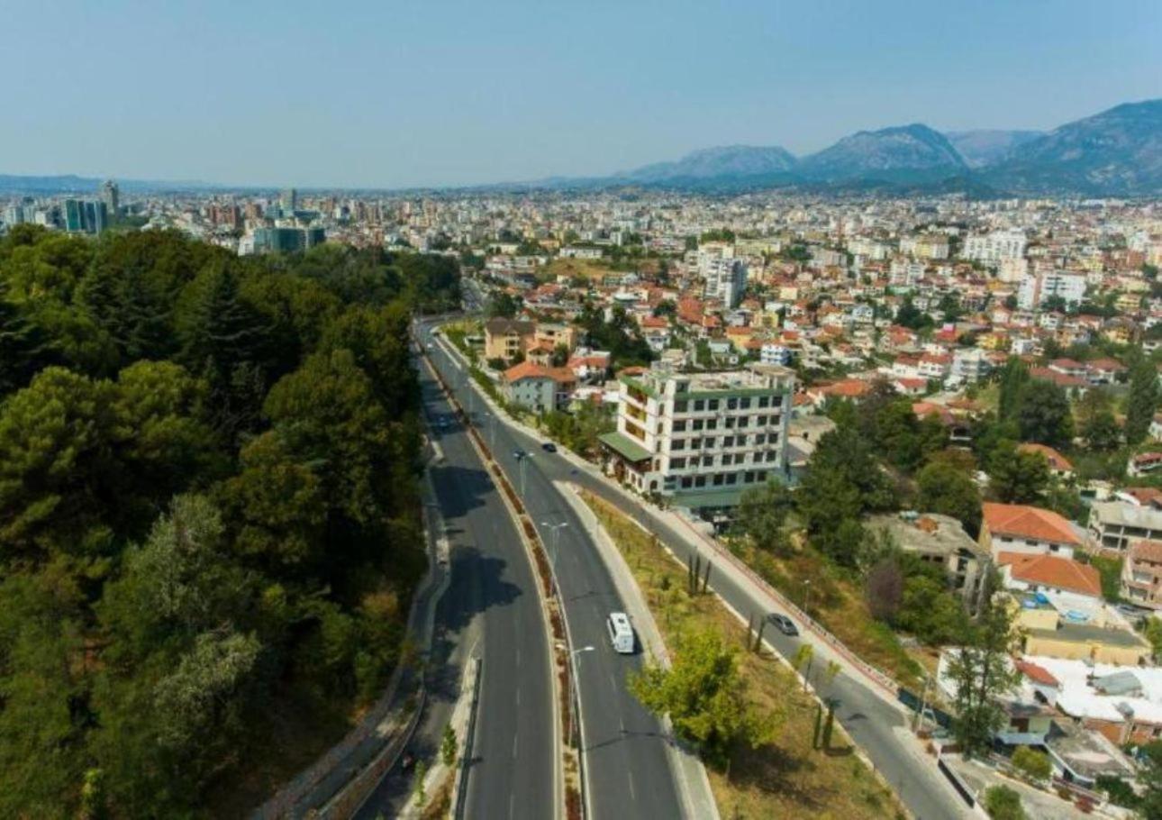 Hotel Arberia Tirana Exterior photo