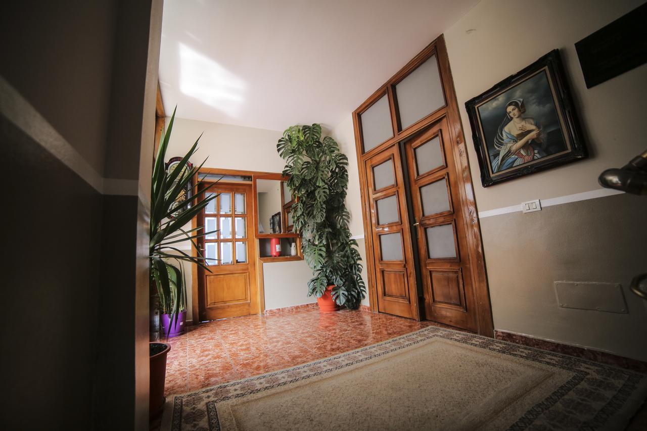 Hotel Arberia Tirana Exterior photo